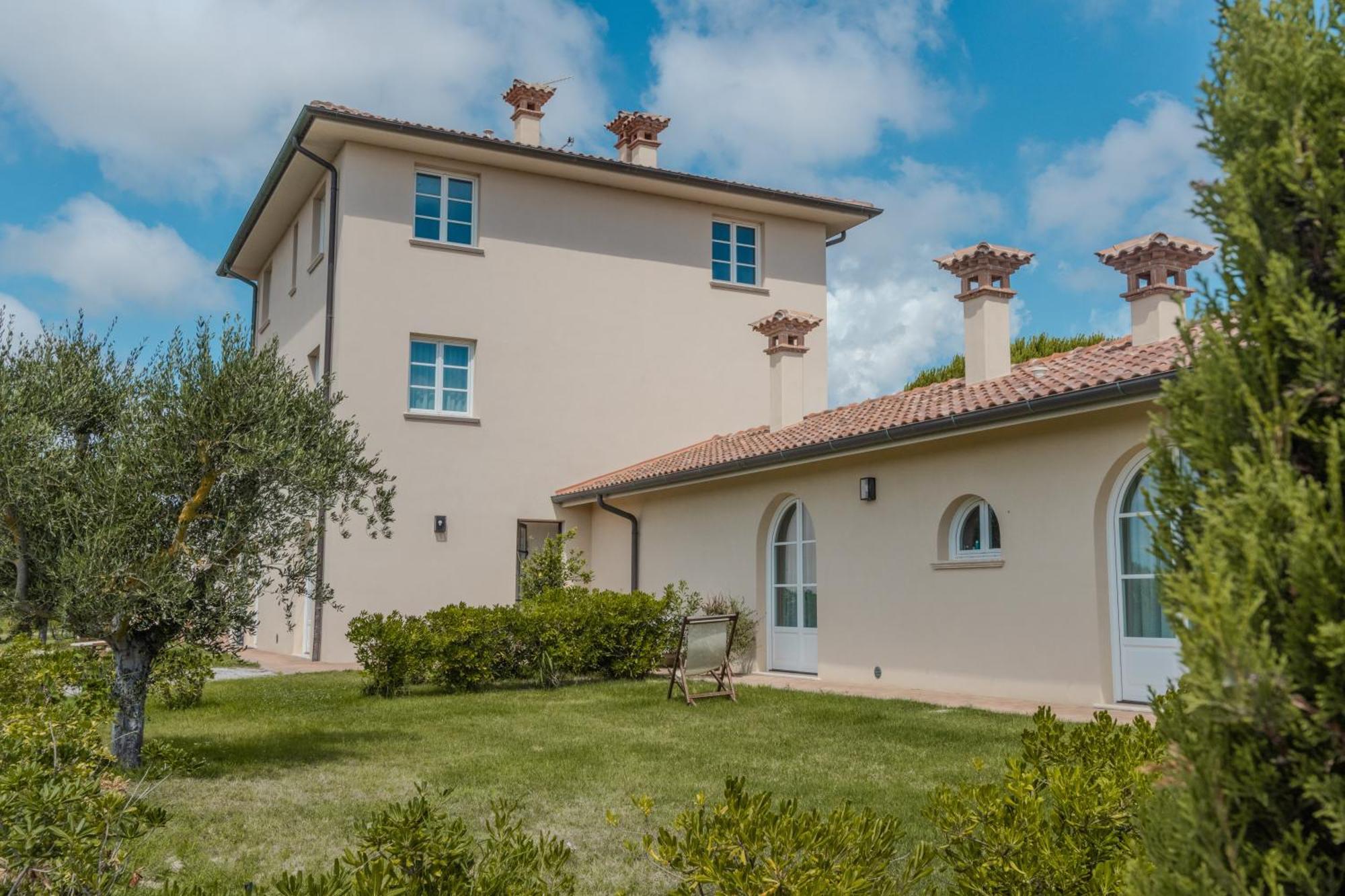 Agriturismo Villa Toscana กัมปีลยา มาริตติมา ภายนอก รูปภาพ